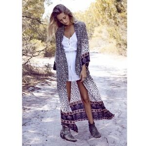 Auguste The Label Natural Desert Dreams floral duster kimono. Size 4.